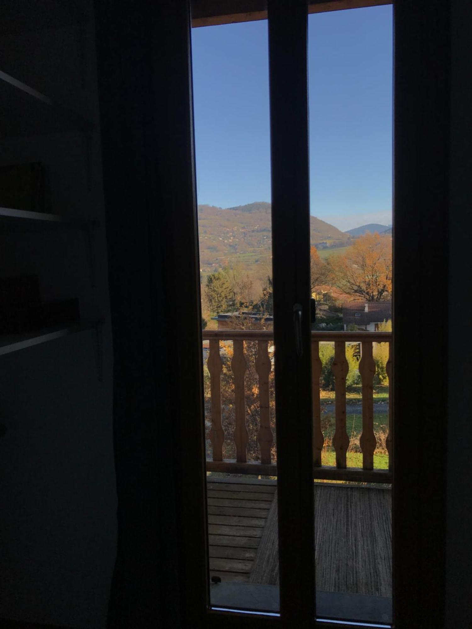 Appartement Dans Maison Brié-et-Angonnes Eksteriør bilde