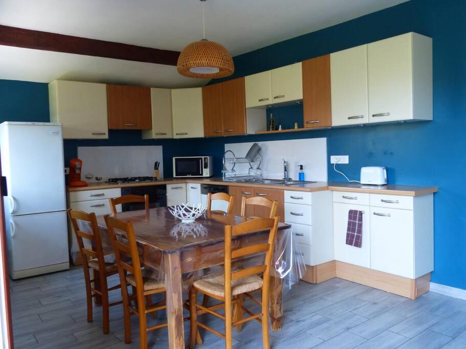 Appartement Dans Maison Brié-et-Angonnes Eksteriør bilde