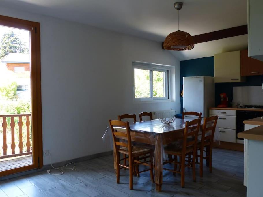 Appartement Dans Maison Brié-et-Angonnes Eksteriør bilde